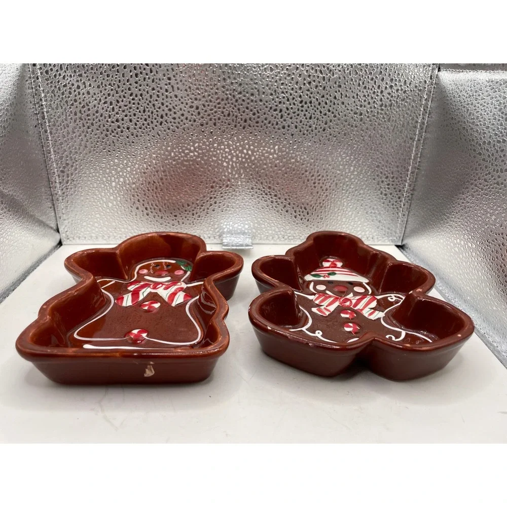 Pair of Ceramic Gingerbread‎ Man Baking Dishes Holiday Christmas Kitchenware